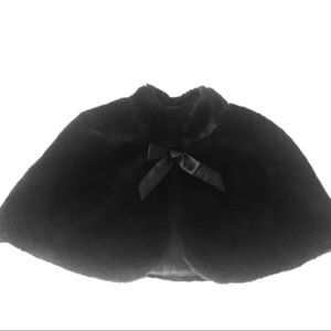 Girlsshort cape with bow